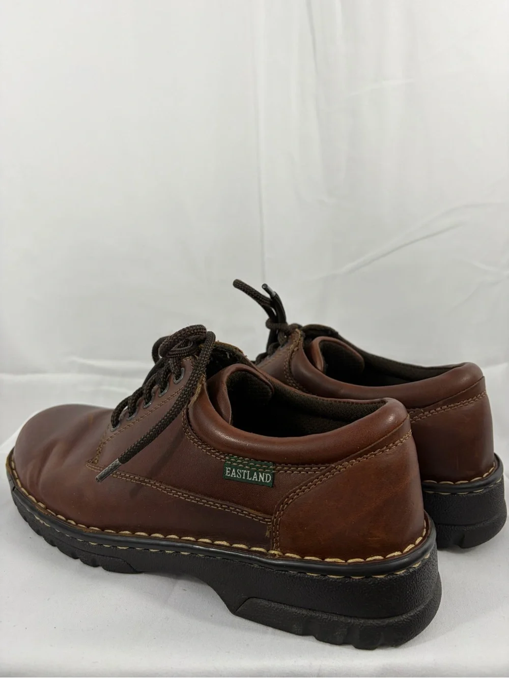 NWOT Eastland Women’s Size 10 Brown Leather Lace-Up Casual Shoes